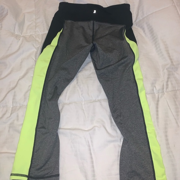 Athletic leggings - Picture 1 of 3